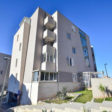 Sunshine Apartment Макарска Экстерьер фото