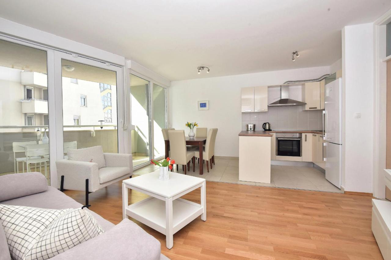 Sunshine Apartment Макарска Экстерьер фото